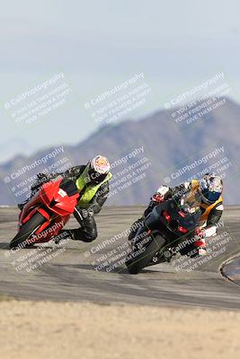 media/Nov-16-2025-Race Pace (Sun) [[8c5fa54630]]/Non Verified Riders (1st 20 Minutes)/6-Turn 12 (2pm)/